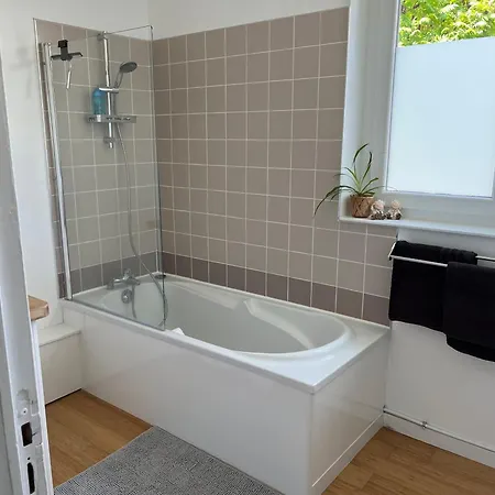 Feriehus Charmante Maison - Idealement Situee Ronchin